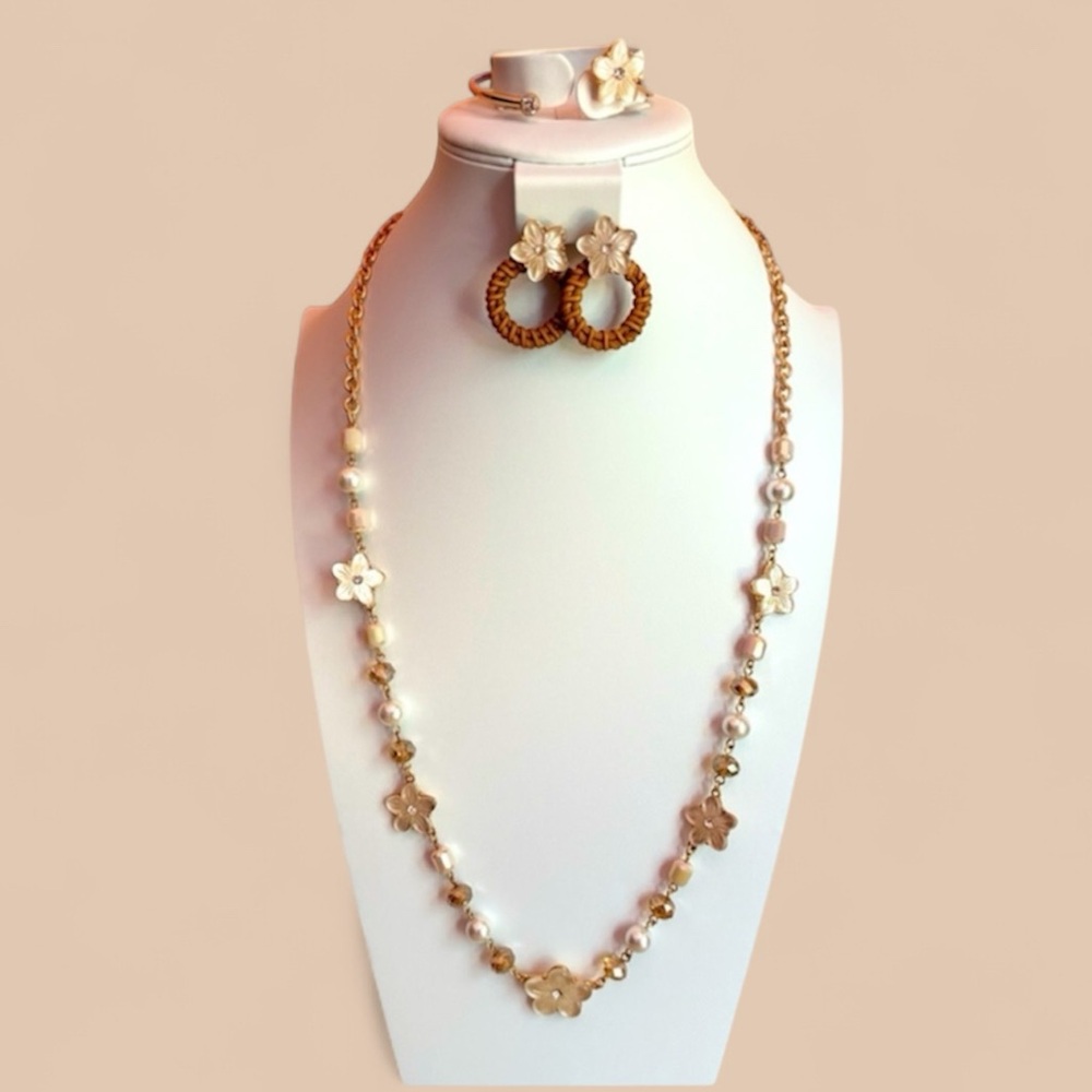 NIB Avon Blossom Breeze Jewelry Set – Necklace, Earrings & Bracelet - Picture 14 of 14